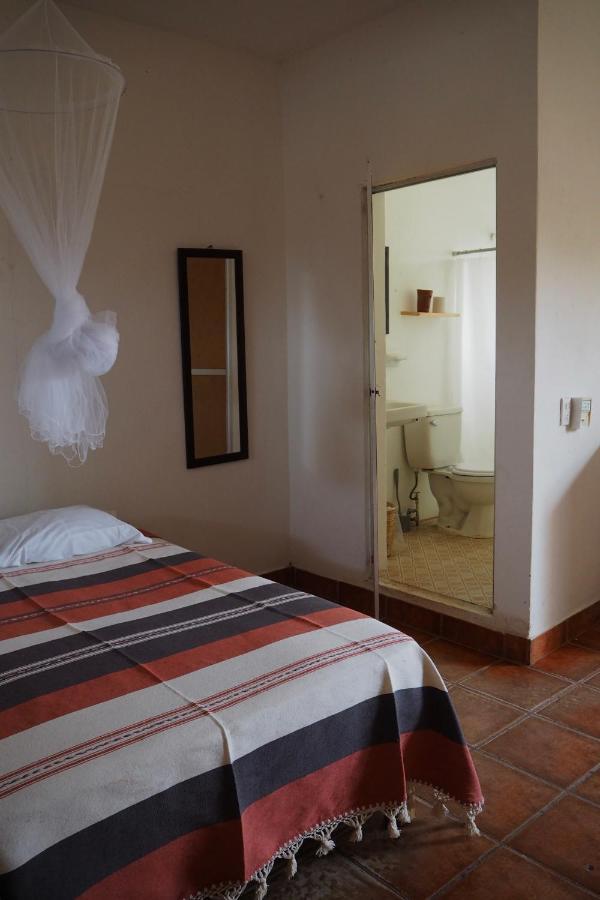 Colorada House Vandrehjem Puerto Escondido  Eksteriør billede